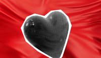 Das Bild zeigt eine stilisierte, schwarz-weiße Darstellung eines Herzens auf einem roten wehenden Fahne. Das Herz ist in einem Punktmuster gehalten, das an eine Pop-Art-Ästhetik erinnert. Der rote Hintergrund verleiht dem Bild eine lebendige und leidenschaftliche Ausstrahlung, während das Herz im Vordergrund das zentrale Element darstellt und Gefühle von Liebe und Zuneigung symbolisieren könnte.
